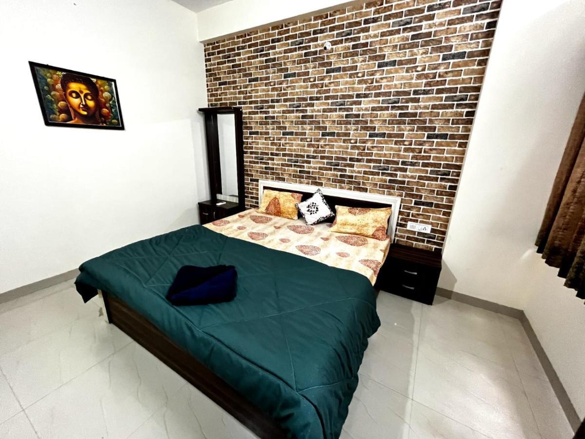 Staeg Heart Of City 2Bhk - 201 Indore Luaran gambar