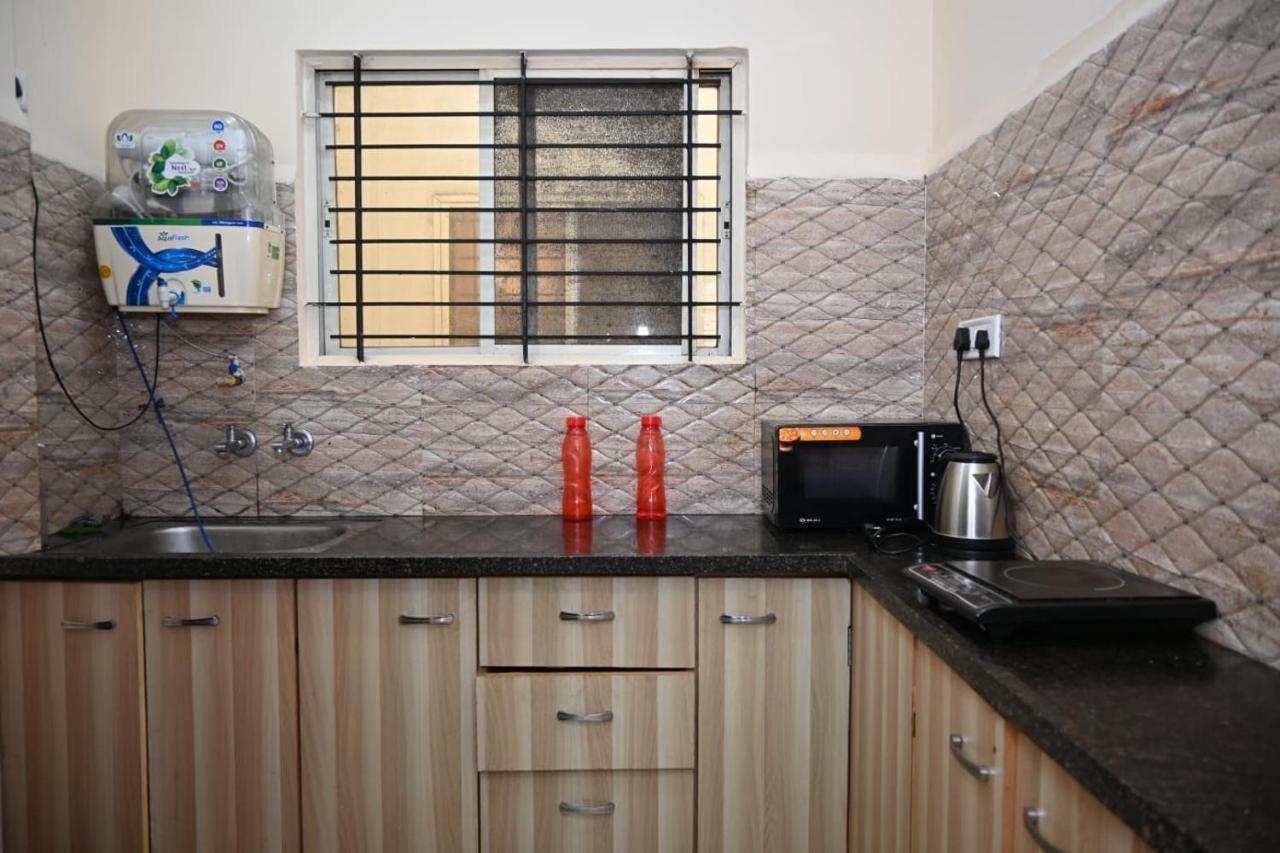 Staeg Heart Of City 2Bhk - 201 Indore Luaran gambar
